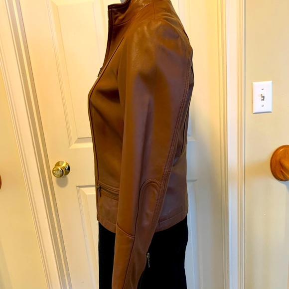 Genuine lamb leather Eddie Bauer jacket in great condition, soft to the … - Picture 5 of 11